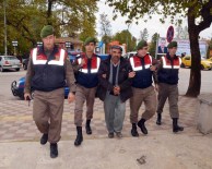 SERKAN GENÇ - Eski Köy Kahyası Dehşet Saçtı Açıklaması 1 Ölü, 1 Ağır Yaralı