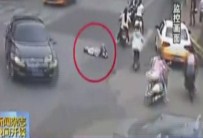 Protesto Edeyim Derken…