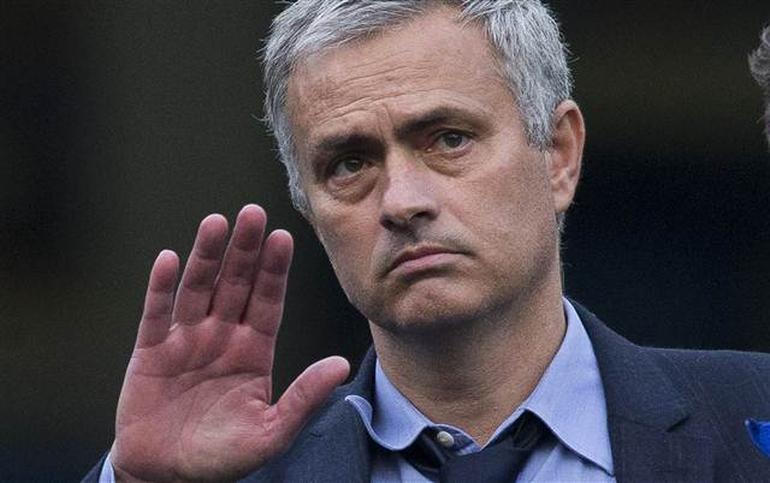Zor durumdaki Chelsea'ye Liverpool da acımadı
