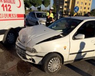 NENE HATUN - 3 Aracın Karıştığı Kazada 6 Kişi Yaralandı