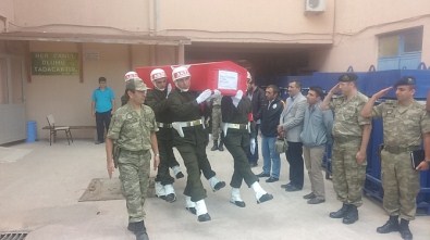 Şehit Teğmenin Cenazesi Ankara'ya Gönderildi