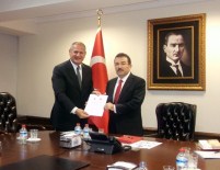 ÖZLÜK HAKLARI - Belediye Başkanları Sorunlarını Bakan Altınok'a İletti