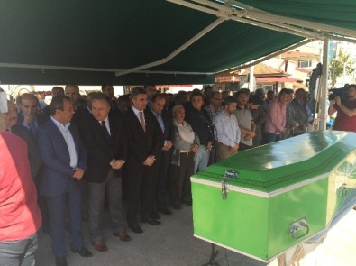 Bolu Belediye Başkanı Yılmaz'ın Babası Son Yolculuğuna Uğurlandı