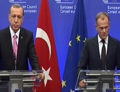 Cumhurbaşkanı Erdoğan: PYD de PKK gibi terör örgütüdür