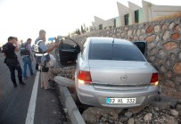 SAĞLIK GÖREVLİSİ - Dubalardan Kaçtı, İstinat Duvarına Çarptı