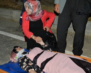 Düğün Konvoyunda Kaza Açıklaması 3 Yaralı