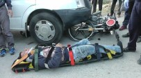 BEYİN TRAVMASI - Kulu'da Minibüsle Motosiklet Çarpıştı Açıklaması 1 Yaralı