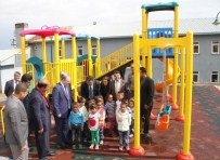Tuşba Belediyesi'nden Okullara Oyun Parkları