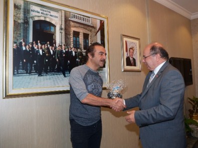 Yılmaz Erdoğan'ın 'Yeşil Elmalar' Filminin Çekimleri Başlıyor