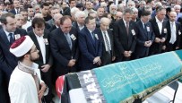 SAFFET SANCAKLı - Beşiktaş Camiası Tuğrul Yenidoğan'ı Uğurladı