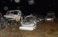 KARAHÜYÜK - MHP'lileri Taşıyan Araç Tır'a Çarptı Açıklaması 4 Yaralı