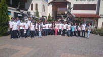 Bu Okulun Öğrencileri Gezerek Öğreniyor