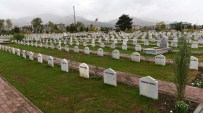 PİKNİK ALANI - Büyükşehir'den Modern Mezarlık Hizmetleri