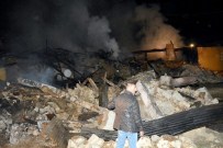 SAMANLıK - Gümüşhane'de Yangın