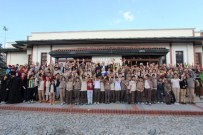 KAĞITHANE BELEDİYESİ - Kağıthane Belediyesi'nden Öğrencilere Çanta Ve Eğitim Seti