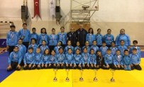 Kağıtsporlu Judocular Yalova'da 5 Kupa Aldı