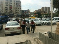ÇEŞMELI - Mersin'de 8 Ayrı Suçtan Aranan Zanlı Yakalandı