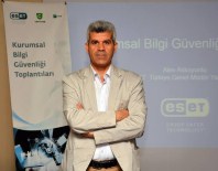 Bilişim Suçları Uzmanını İnternet Üzerinden Dolandırdılar