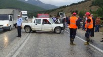 İSMAIL KAYA - Isparta'da Trafik Kazası Açıklaması 4 Yaralı