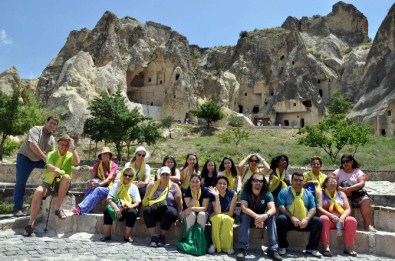 Kapadokya'ya Yerli Ve Yabancı Turist İlgili