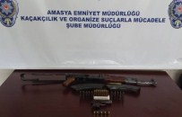 ÇAYDIBI - Köy Evinde Kalaşnikof Tüfek Ve Tabanca Ele Geçirildi