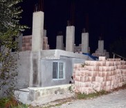 Çam Ailesi 1 Aydır Karanlıkta Yaşıyor