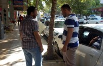 ULU CAMİİ - Park Halindeki Motosiklet Çalındı