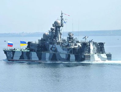 Rus savaş gemisi yanlışlıkla İran'ı vurdu