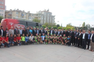 Uluslararası Konya Torku Mevlana Bisiklet Turu'nun Karaman Etabı Yapıldı