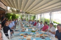 CHP Genel Başkan Yardımcısı Tezcan, Muhtarlarla Kahvaltıda Buluştu