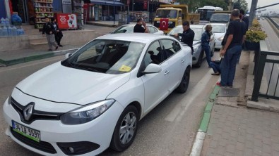 Eski İçişleri Bakanının Konvoyunda Kaza