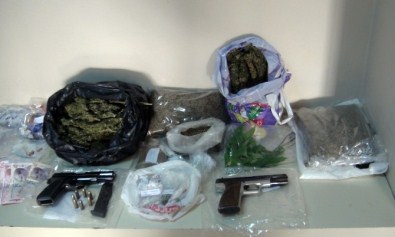 Gaziosmanpaşa'daki Narkotik Operasyonu Polis Kamerasında