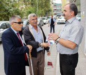 ENGELLİ ADAY - Görme Engelli Aday Emekli Maaşıyla Seçim Kampanyası Yürütüyor