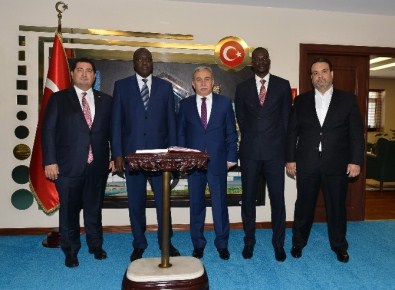 Senegal Büyükelçisi Mbacke'den Vali Büyük'e Ziyaret