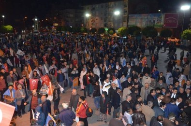 AK Parti'nin TEK Başına İktidarı Karaman'da Partilileri Sokağa Döktü
