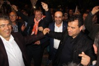 AK Partililer Zaferi Kutladı
