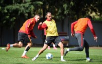 UEFA ŞAMPİYONLAR LİGİ - Aslanlar Benfica'ya bileniyor