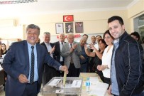 MUSTAFA ALİ BALBAY - Balbay Açıklaması 'Her Oy Bir Çividir, Kullanılmayan Oy Demokrasinin Çivisini Çıkarır'