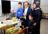 BÜLENT ÖZ - Çanakkaleliler Sandık Başına Gitti