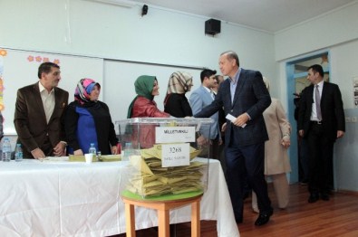 Cumhurbaşkanı Erdoğan Oyunu Saffet Çebi İlkokulu'nda Kullandı