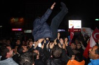 ALİ AYDINLIOĞLU - Edremit'te Davullar AK Parti İçin Çaldı