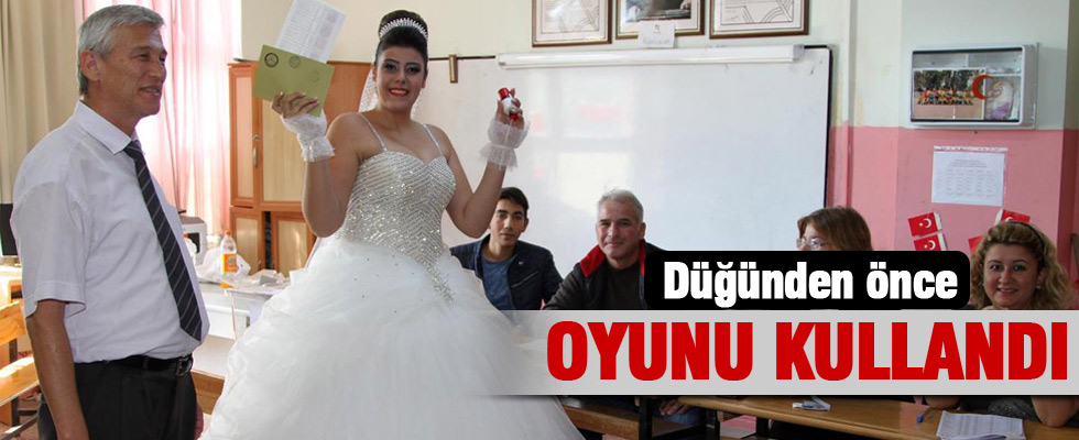 Gelinliği ile oy kullanmaya geldi