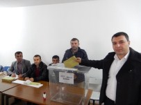 Hasan Basri Kurt Oyunu Köyünde Kullandı