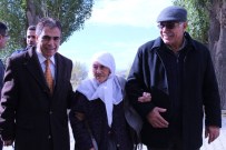 Kars Valisi Özdemir, Eşi İle Birlikte Oyunu Kullandı