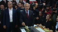 SELVİ KILIÇDAROĞLU - Kılıçdaroğlu Eşiyle Birlikte Oyunu Kullandı