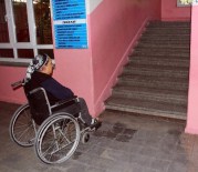 Engelli Kadını 5 Kişi Sandığa Götürebildi