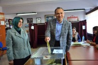 ZEKI ÇAKAN - Zonguldak'ta Siyasiler Oy Kullandı
