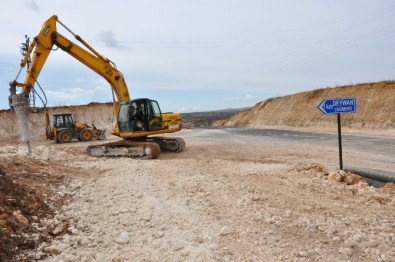 Dargeçit Belediyesi'nden Yol Genişletme Çalışması