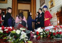 DOLMABAHÇE SARAYı - Dolmabahçe Sarayı'na Ziyaretçi Akını