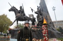 Simitçi Teyze Ata'sını Yine Asker Selamıyla Andı